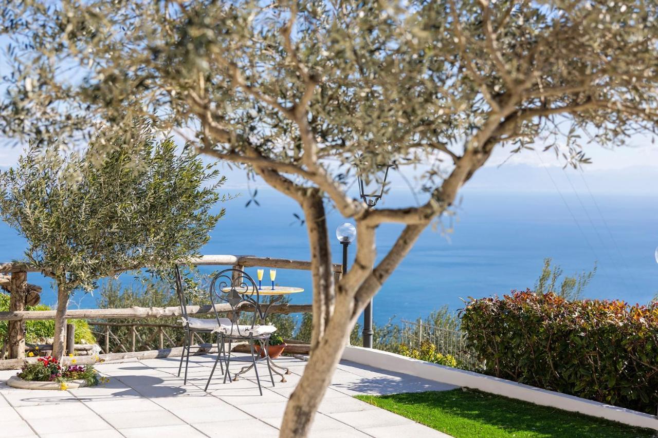 Holidays Perla D'Amalfi Exterior photo